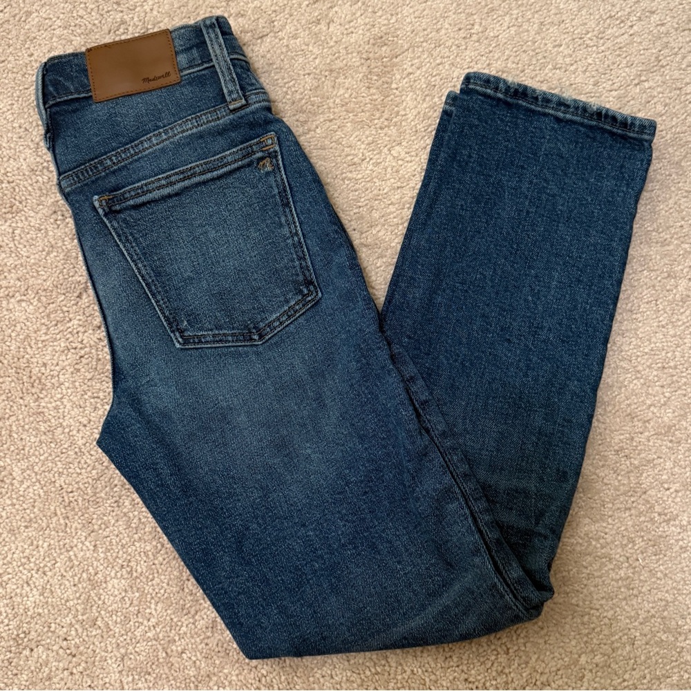 Madewell Mid-rise Classic Straight Dark Wash Denim Jeans, size 23